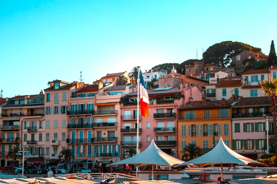 Louer un appartement sur la Côte d'Azur : Nice, Antibes, Toulon… Voici les prix de l'immobilier en décembre, avec notre baromètre en direct 2 cannes immobilier