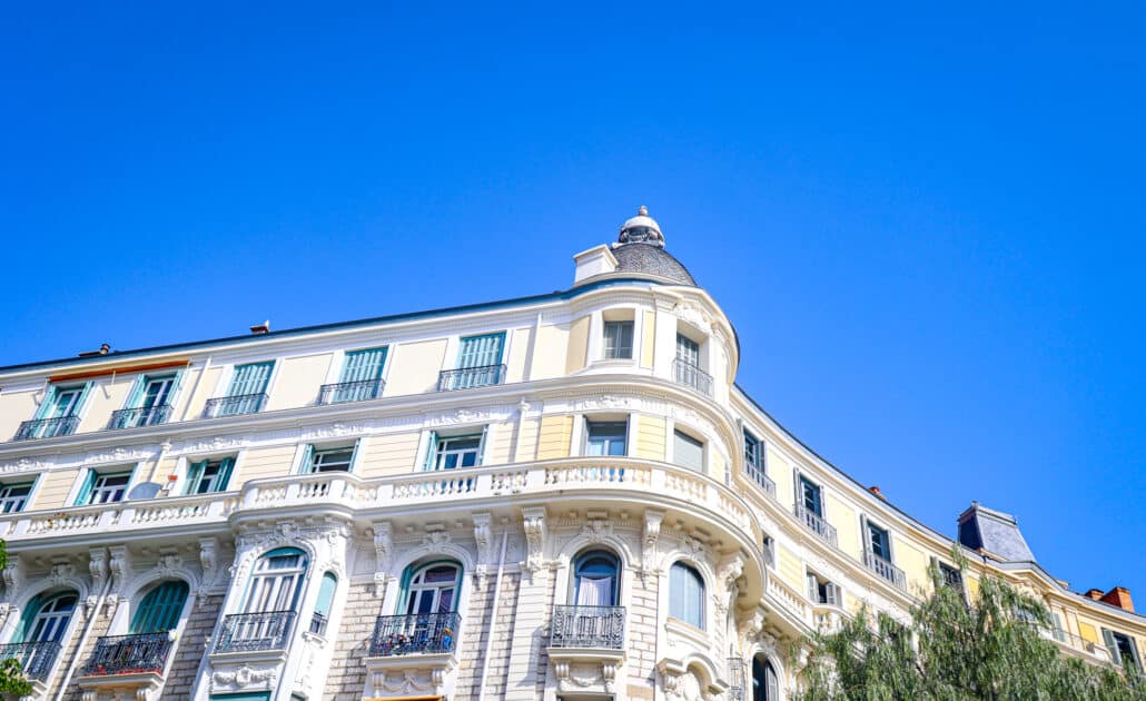 Immobilier. Acheter à Nice sans vendre un rein : pourquoi le quartier Riquier figure parmi les chouchous des experts en 2026 1 Domes Liberation Palais Martin